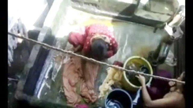 फिल्म थियेटर में हेडिंग दी फुल सेक्सी मूवी हिंदी में