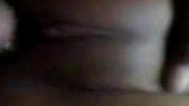 लेटेक्स में स्तनपान! सेक्सी वीडियो में हिंदी मूवी
