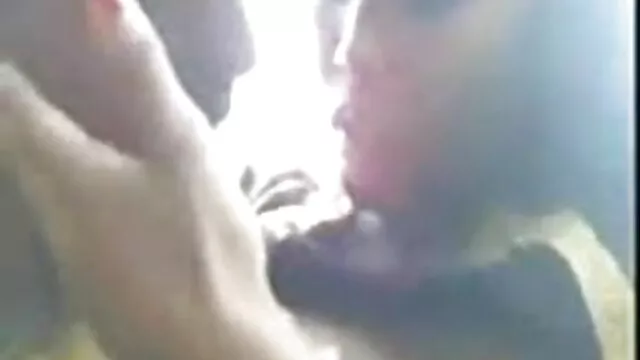 एक भोजपुरी हिंदी सेक्सी मूवी श्यामला के लिए लड़के