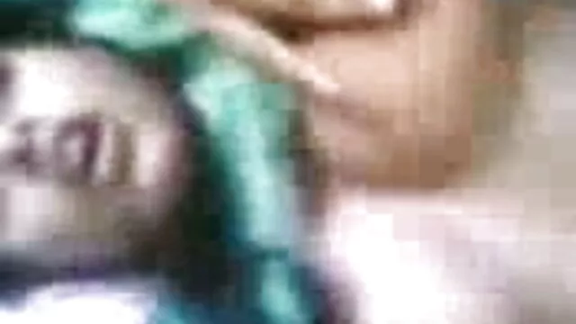 एक और हॉलीवुड सेक्सी हिंदी मूवी स्वादिष्ट एमआईएलए 2