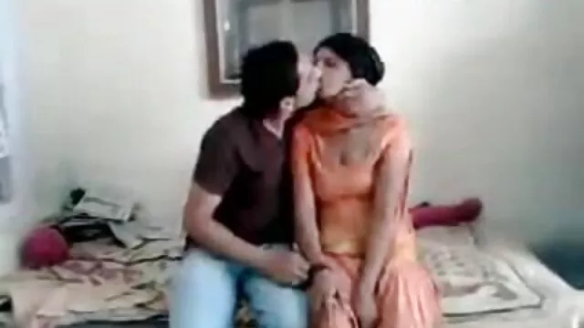 श्यामला सेक्सी हिंदी मूवी में DVP फेशियल