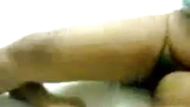 परिपक्व पुराने एमआईएलए खूनी सनी लियॉन की सेक्सी मूवी फिल्म शरीर पिकनिक पर कमबख्त