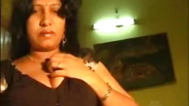 स्ट्रैपआन प्यार कुतिया छूत लड़कों ट्रिपल एक्स सेक्सी मूवी गधा