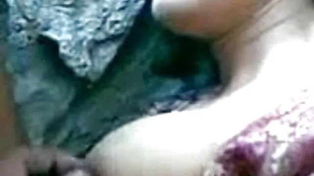 अच्छा वीडियो सेक्सी हिंदी मूवी शरीर, बदसूरत चेहरा, saggy कूद स्तन के साथ सींग का माँ