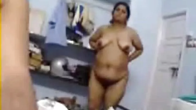 रसोई में हिंदी मूवी सेक्सी मूवी कमबख्त शौकिया गर्लफ्रेंड