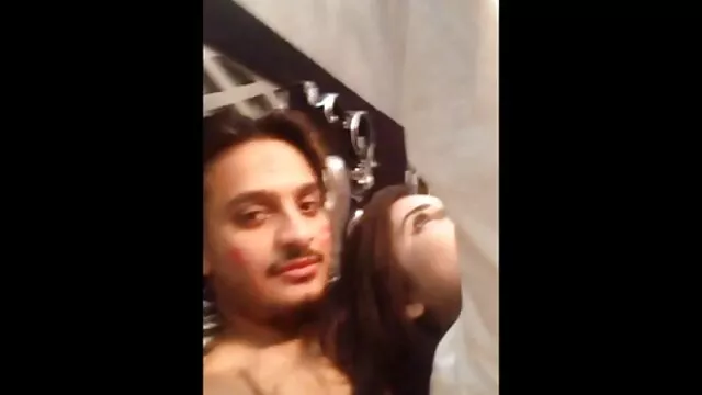 किशोर गुलाबी चूत सेक्सी सेक्स मूवी की चुदाई बंद