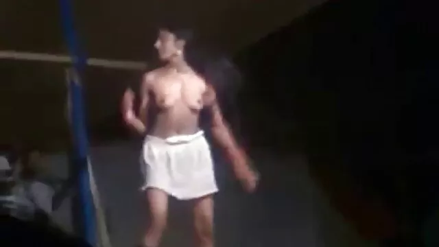 सफेद हिंदी सेक्सी मूवी फिल्म लड़के के लिए आबनूस पाई