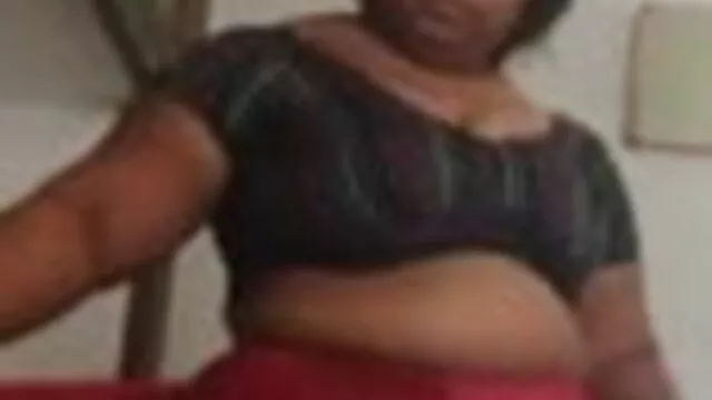 त्रिगुट में बड़े स्तन के साथ जापानी छात्रा मिथुन की सेक्सी मूवी