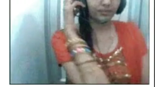 भारी स्तन सेक्सी हिंदी मूवी फिल्म वीडियो के साथ पुराने श्यामला उन्हें एक कठिन मुर्गा के चारों ओर लपेटता है