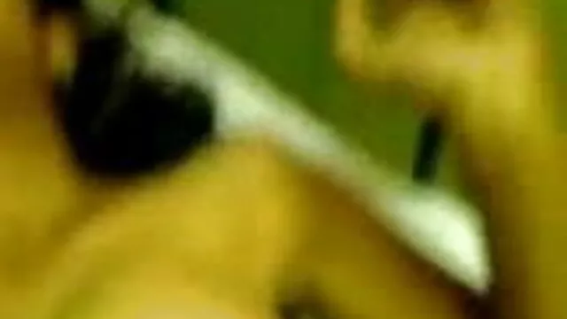 एक बेटे का दोस्त इलाज सेक्सी मूवी जाने वाली