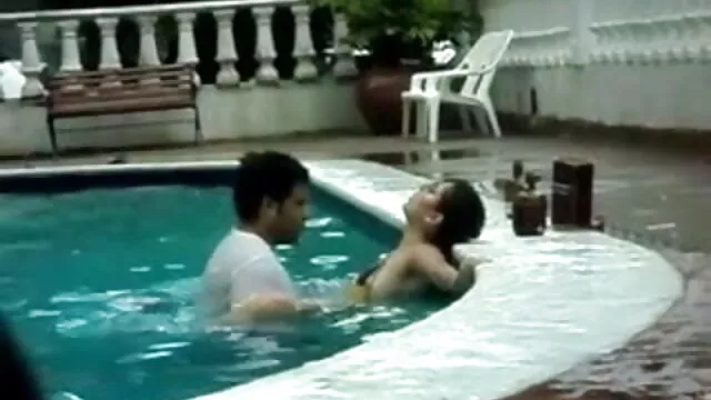 गैराज सेक्सिंग हिंदी मूवी पिक्चर सेक्सी