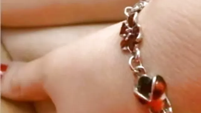 गोनाद बंटवारा कर रहे सोनाक्षी सिन्हा सेक्सी मूवी हैं