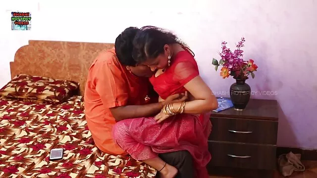 फ्रेंच हिंदी सेक्सी मूवी चलने वाली टिफ़नी