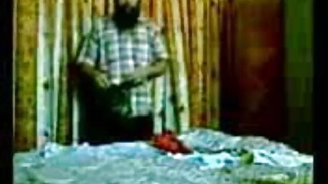 बस्टी बेब टेरा हिंदी फिल्म मूवी सेक्सी सकिंग और हो जाता है उल्लू jizzload