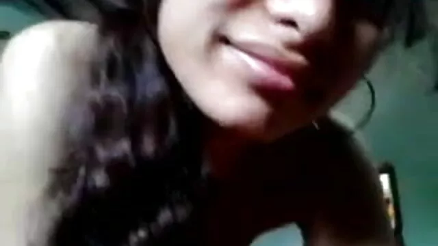 WEDGE हील्स MIMI एक्ट्रेस सेक्सी मूवी में शामिल हों